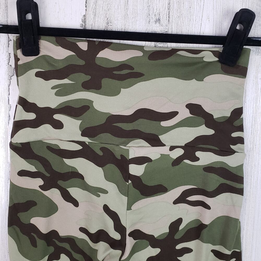 NWT Le Lis Olive Green Camo Camouflage Fitted Biker Athletic Shorts Women's - Picture 6 of 10